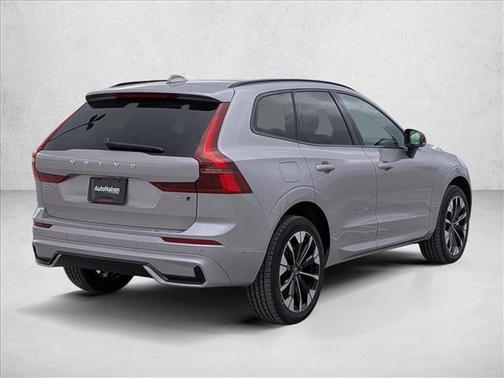 Aurora Silver 2026 Volvo XC60 B5 Plus