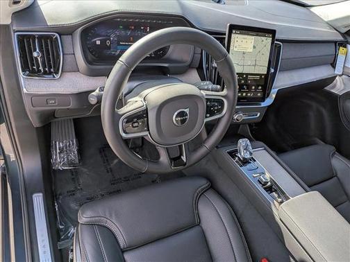 2026 Volvo XC90 B6 Ultra Dark Theme 7-Seater