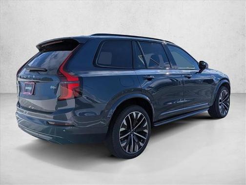 2026 Volvo XC90 B6 Ultra Dark Theme 7-Seater