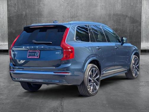 2025 Volvo XC90 B5 Plus