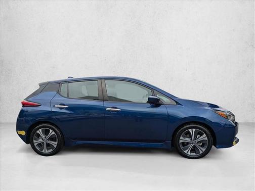 2022 Nissan Leaf SV 40 kWh
