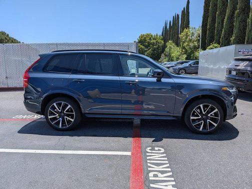Denim Blue Metallic 2023 Volvo XC90 Recharge Plug-In Hybrid T8 Plus Dark Theme 7-Seater