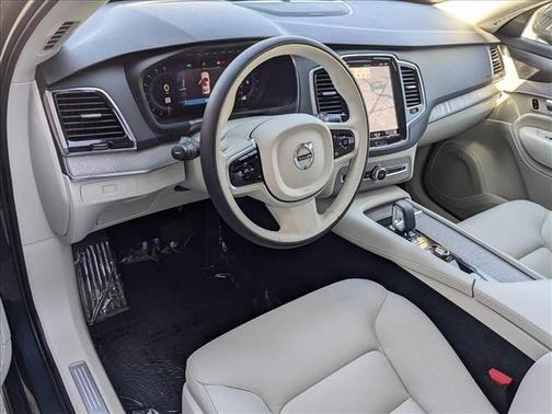 2025 Volvo XC90 B6 Plus 6-Seater
