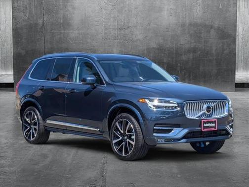 2025 Volvo XC90 B6 Plus 6-Seater