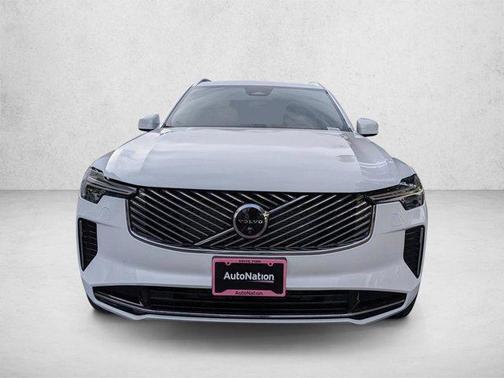 Crystal White Pearl 2026 Volvo XC90 Plus, B6 AWD Gas (mild hybrid), Gasoline, Bright, 7 Seats