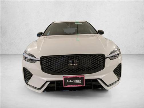 2026 Volvo XC60 B5 Ultra Black Edition