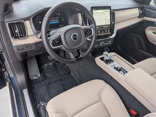 2026 Volvo XC90 Plug-In Hybrid T8 Plus 7-Seater