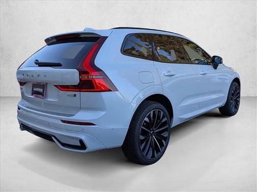 2026 Volvo XC60 B5 Ultra