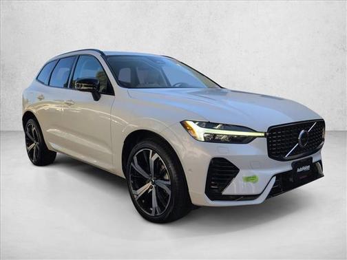 2023 Volvo XC60 Recharge Plug-In Hybrid T8 Ultimate Dark Theme