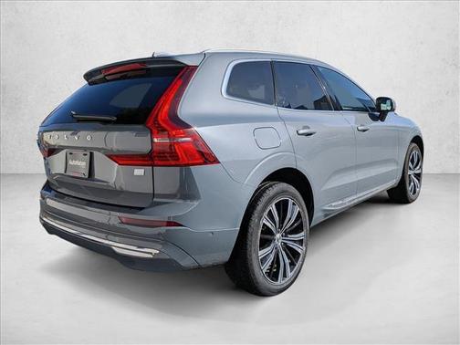 2023 Volvo XC60 Recharge Plug-In Hybrid T8 Ultimate Bright Theme