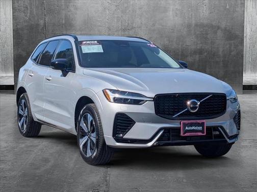2025 Volvo XC60 Plug-In Hybrid T8 Core