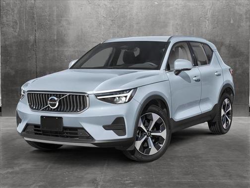 2025 Volvo XC40 B5 Ultra Dark Theme