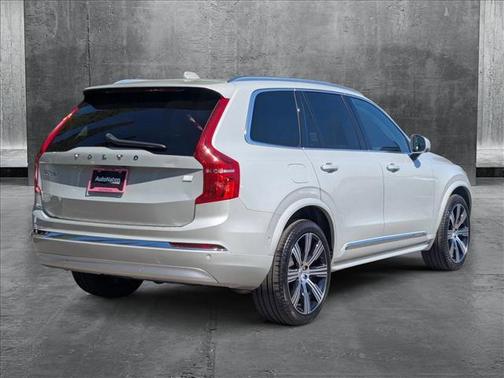 2022 Volvo XC90 Recharge Plug-In Hybrid T8 Inscription 6 Passenger