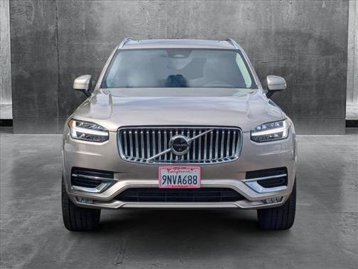 2025 Volvo XC90 B6 Plus 6-Seater