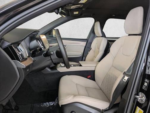 2026 Volvo XC90 B5 Plus 7-Seater