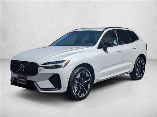 Crystal White Metallic 2026 Volvo XC60 B5 Plus