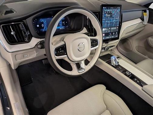 2026 Volvo XC60 B5 Ultra