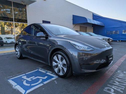 2021 Tesla Model Y Long Range Dual Motor All-Wheel Drive