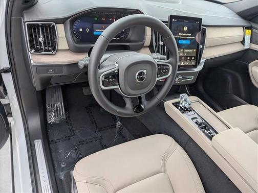 2026 Volvo XC90 B6 Plus 6-Seater