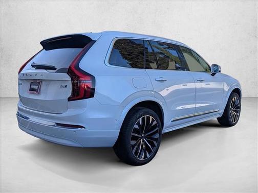 2026 Volvo XC90 B6 Plus 7-Seater