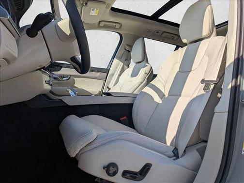 2026 Volvo XC90 B6 Ultra 7-Seater