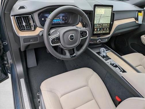 2026 Volvo XC60 B5 Plus