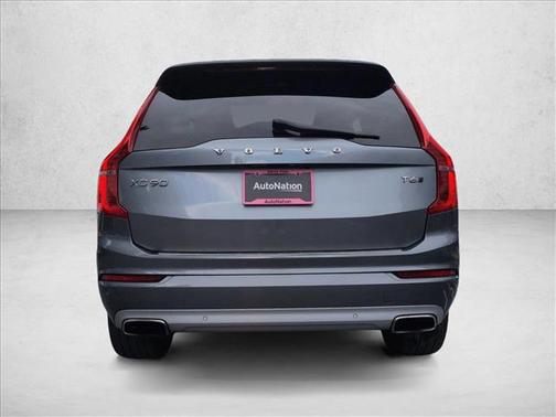 2019 Volvo XC90 T6 Momentum