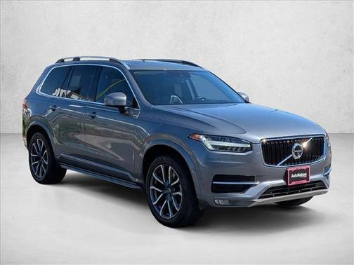 2019 Volvo XC90 T6 Momentum