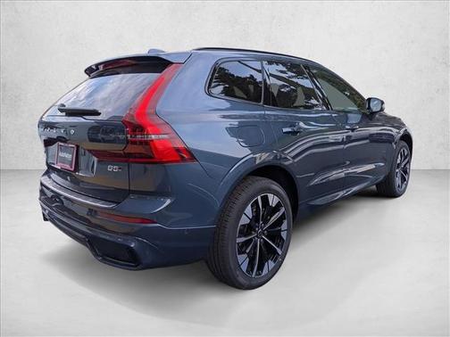 2026 Volvo XC60 B5 Plus