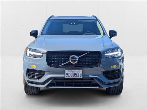 2023 Volvo XC90 Recharge Plug-In Hybrid T8 Plus Dark Theme 7-Seater