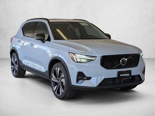 Cloud Blue 2026 Volvo XC40 Plus, B5 AWD Gas (mild hybrid), Dark
