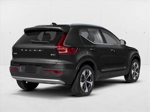 Onyx Black 2026 Volvo XC40 Black Edition Ultra, B5 AWD Gas (mild hybrid)