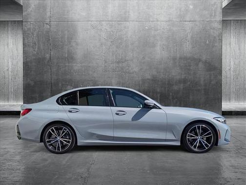 2024 BMW 330 i