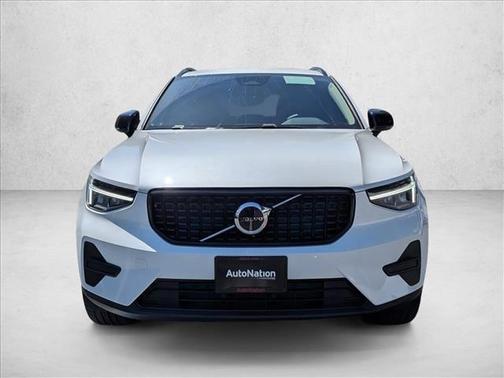 Crystal White 2026 Volvo XC40 Core, B5 AWD Gas (mild hybrid), Dark