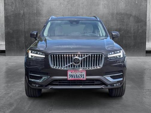2025 Volvo XC90 B6 Plus 7-Seater
