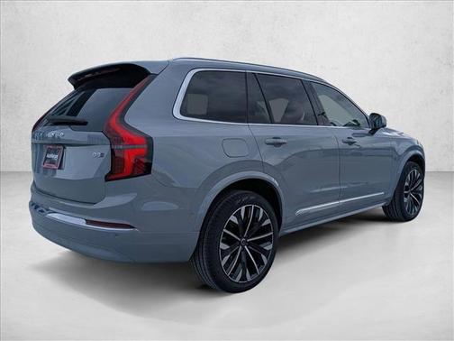 2026 Volvo XC90 B5 Plus 7-Seater