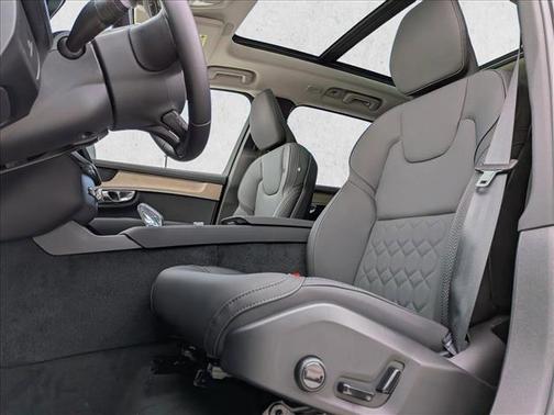 2026 Volvo XC90 B5 Plus 7-Seater