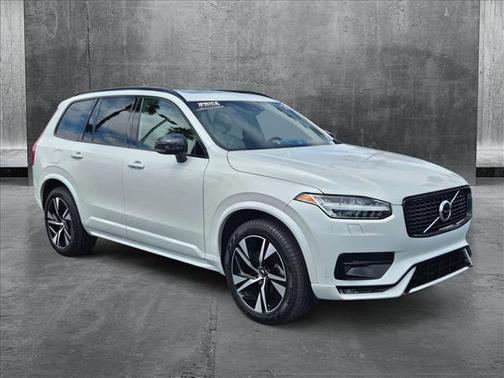 2021 Volvo XC90 T5 R-Design