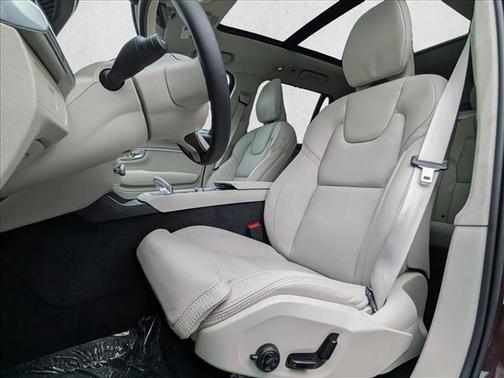 2025 Volvo XC90 B6 Ultra