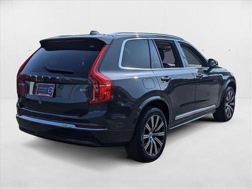2025 Volvo XC90 B5 Core