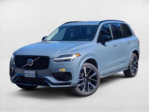 Thunder Grey Metallic 2023 Volvo XC90 Recharge Plug-In Hybrid T8 Plus Dark Theme 7-Seater
