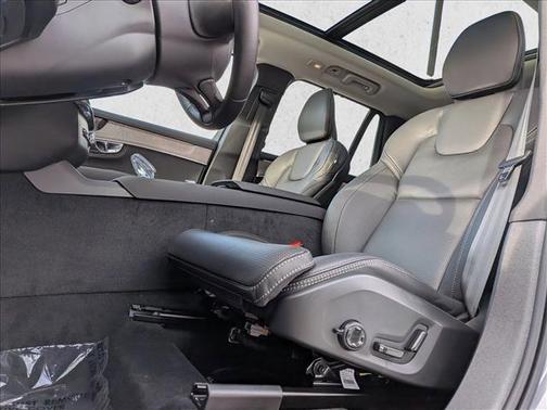 2026 Volvo XC90 Ultra Dark Theme, B6 AWD Gas (mild hybrid), Gasoline, 7 Seats