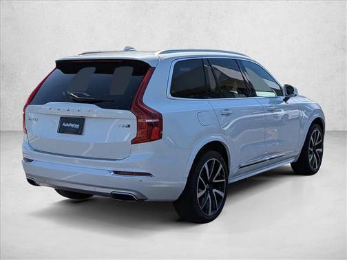Crystal White Pearl Metallic 2019 Volvo XC90 T6 Inscription