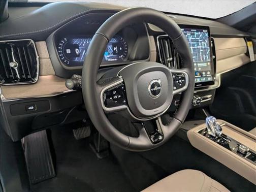 2026 Volvo XC90 Plus, B6 AWD Gas (mild hybrid), Gasoline, Bright, 7 Seats