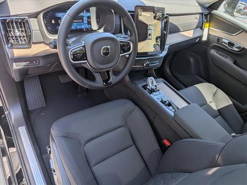 Onyx Black Metallic 2026 Volvo XC90 Plug-In Hybrid Plus, T8 AWD, Electric/Gasoline, Bright, 7 Seats