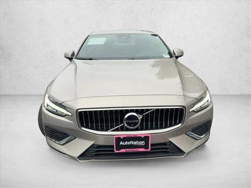 2023 Volvo S60 Recharge Plug-In Hybrid T8 Ultimate Bright Theme