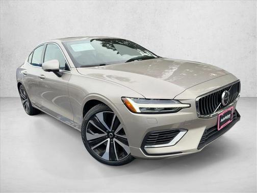 2023 Volvo S60 Recharge Plug-In Hybrid T8 Ultimate Bright Theme