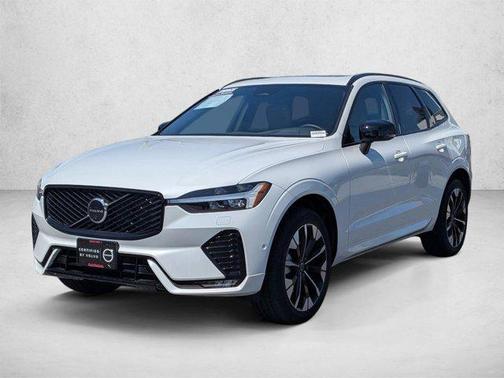 Crystal White Metallic 2026 Volvo XC60 B5 Plus