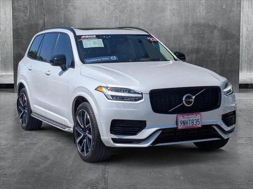 2023 Volvo XC90 Recharge Plug-In Hybrid T8 Ultimate Dark Theme 7-Seater