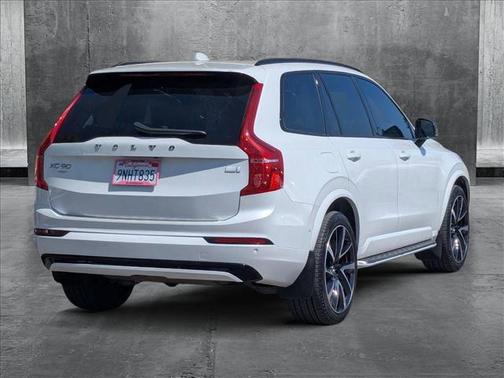 2023 Volvo XC90 Recharge Plug-In Hybrid T8 Ultimate Dark Theme 7-Seater